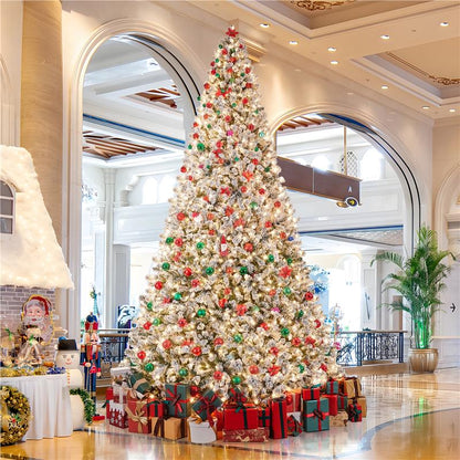 Lush Pre-Lit Christmas Tree